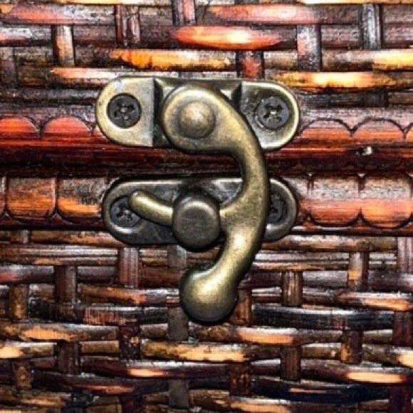 Mini Wooden Basket Weave Latch Hinged Trunk. - Picture 4 of 5